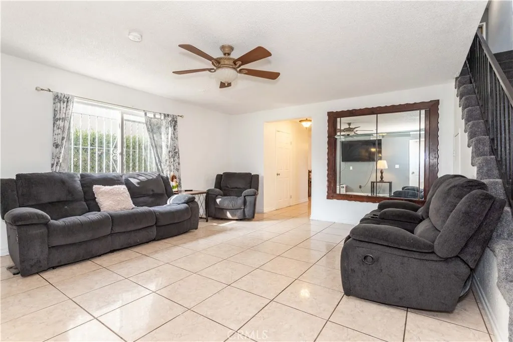 6411 6411 West Boulevard, Inglewood, California 90302 home-pic-6