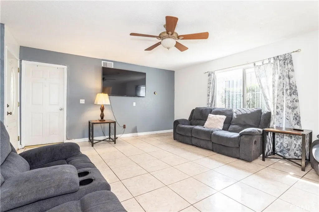 6411 6411 West Boulevard, Inglewood, California 90302 home-pic-9