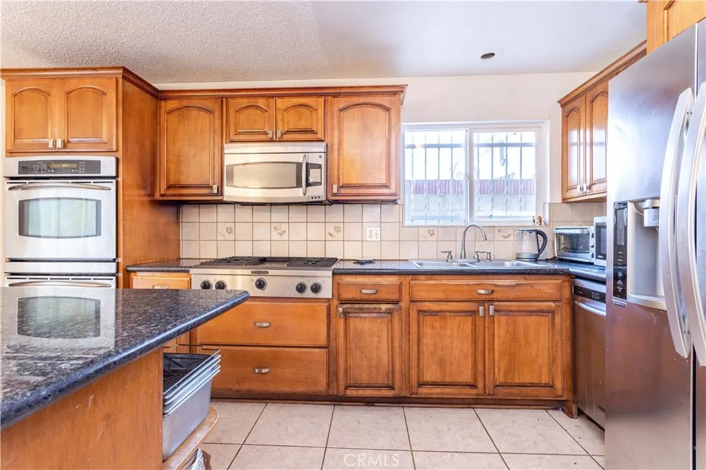 6411 6411 West Boulevard, Inglewood, California 90302 home-pic-13