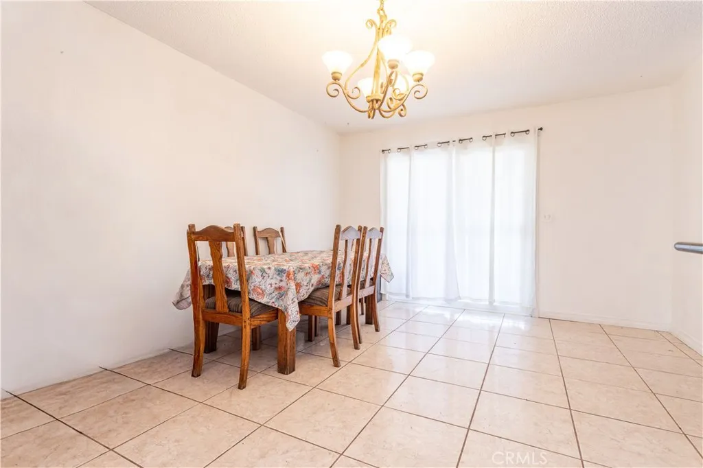 6411 6411 West Boulevard, Inglewood, California 90302 home-pic-11