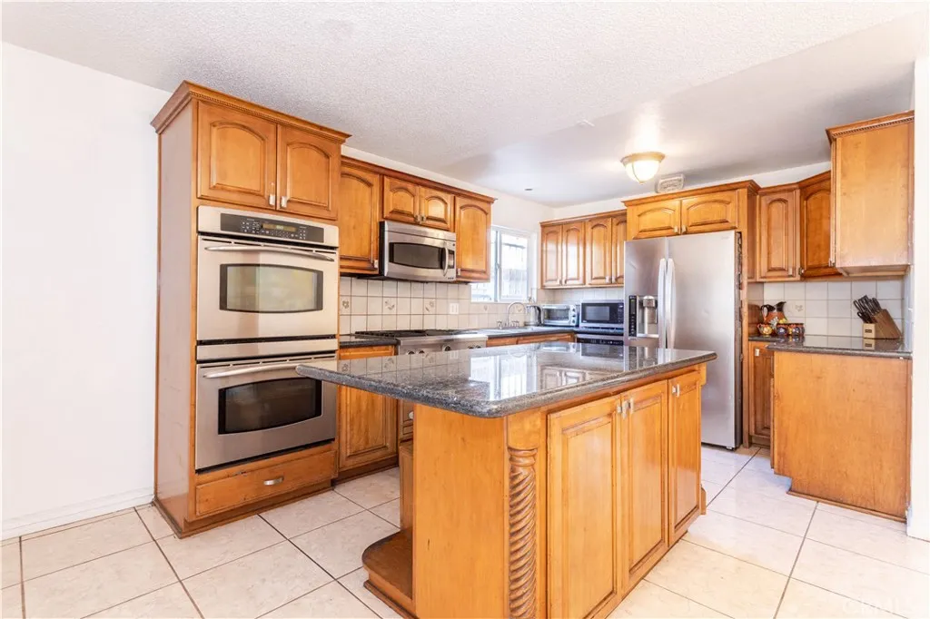 6411 6411 West Boulevard, Inglewood, California 90302 home-pic-12