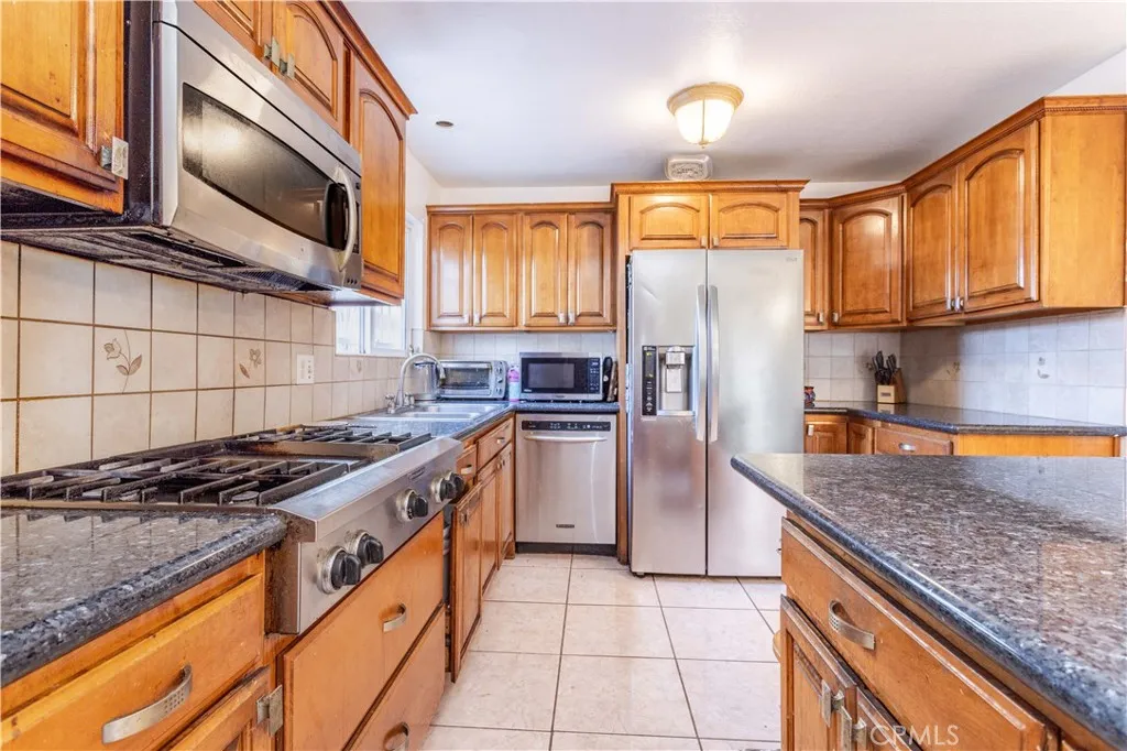 6411 6411 West Boulevard, Inglewood, California 90302 home-pic-14