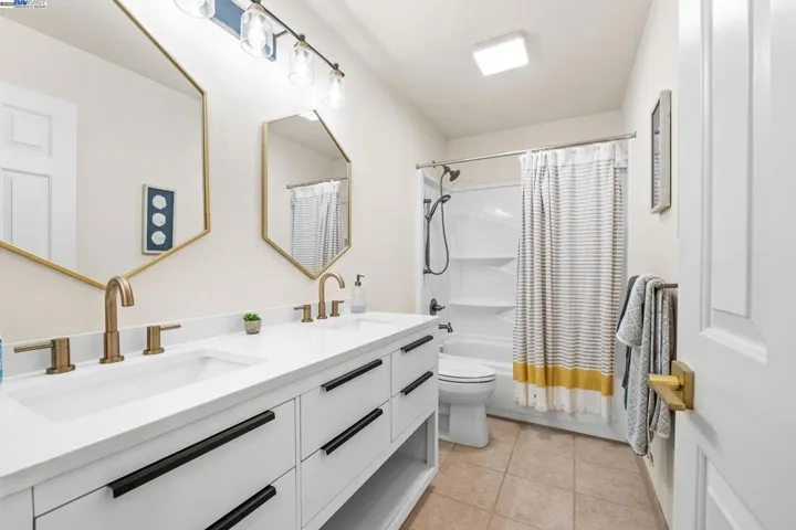 654 Daisyfield Dr, Livermore, California 94551