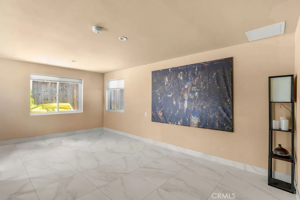 3703 S Patton Avenue, San Pedro, California 90731 home-pic-26