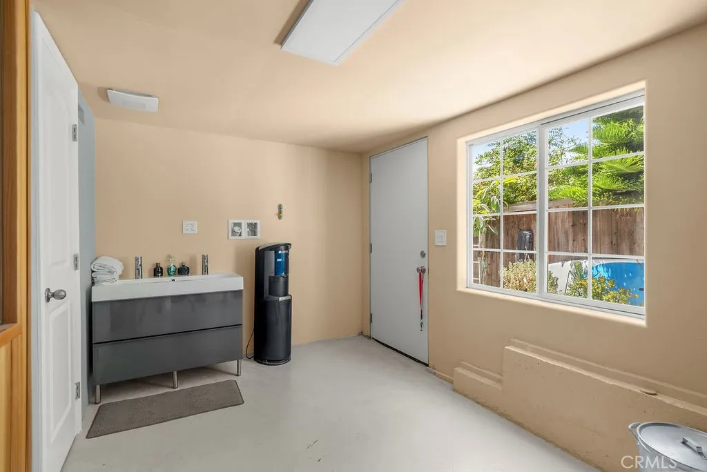 3703 S Patton Avenue, San Pedro, California 90731 home-pic-29