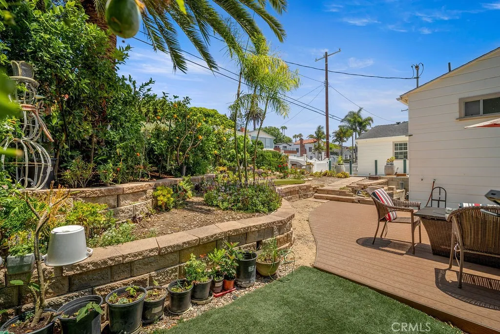 3703 S Patton Avenue, San Pedro, California 90731 home-pic-36