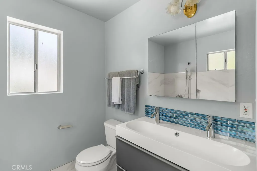 3703 S Patton Avenue, San Pedro, California 90731 home-pic-24