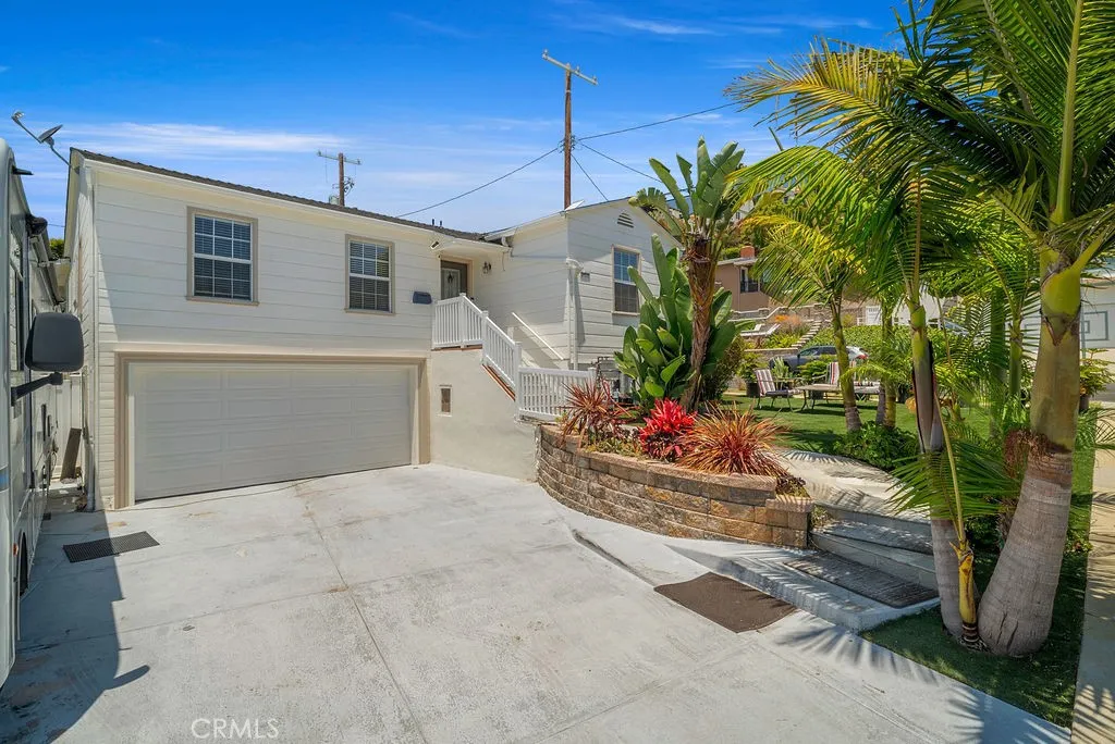 3703 S Patton Avenue, San Pedro, California 90731 home-pic-1