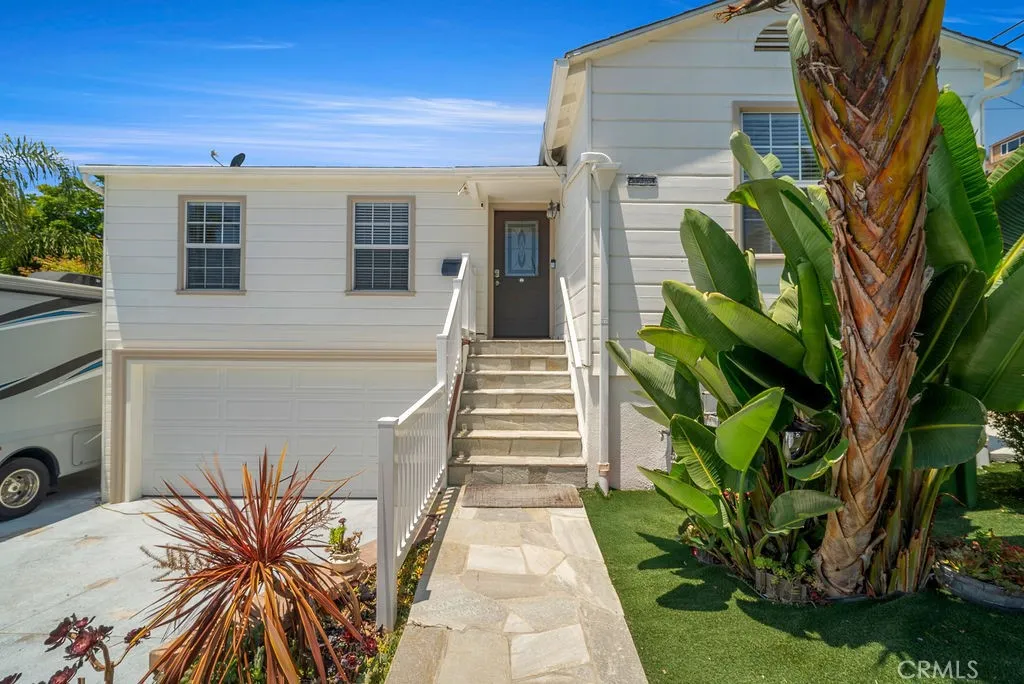 3703 S Patton Avenue, San Pedro, California 90731 home-pic-2