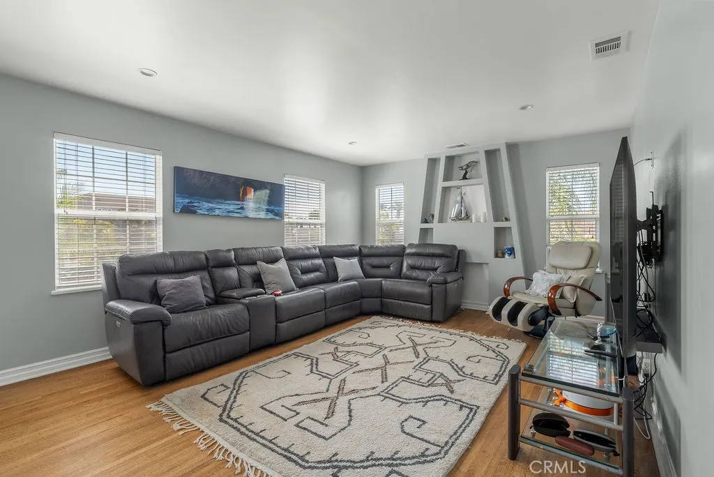 3703 S Patton Avenue, San Pedro, California 90731 home-pic-4