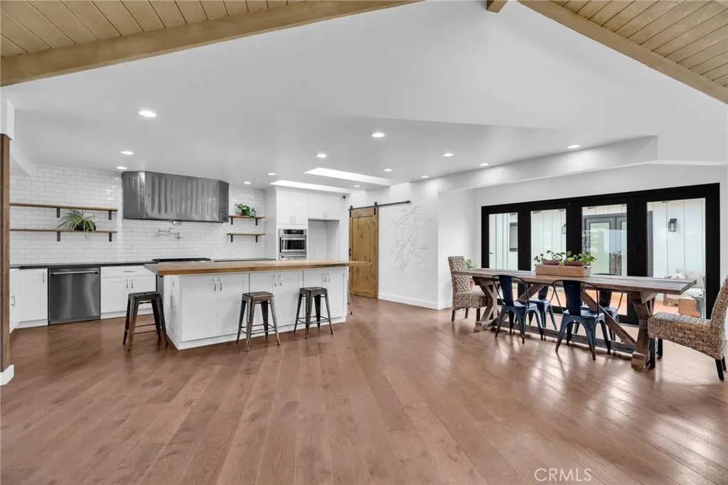 1133 Granvia Altamira, Palos Verdes Estates, California 90274 home-pic-23