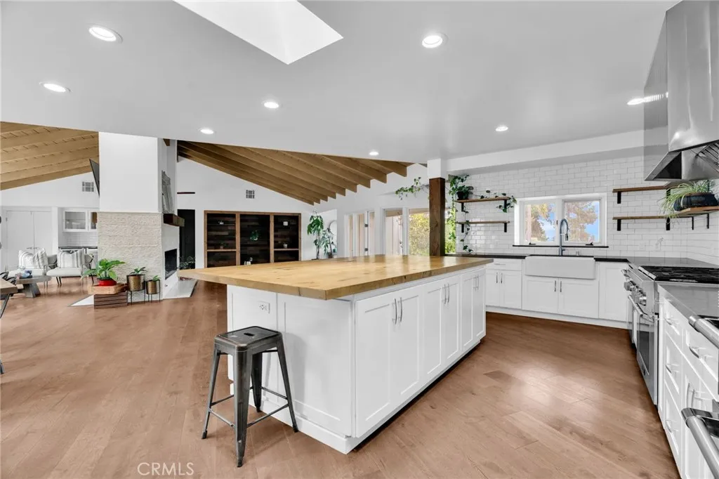 1133 Granvia Altamira, Palos Verdes Estates, California 90274 home-pic-18