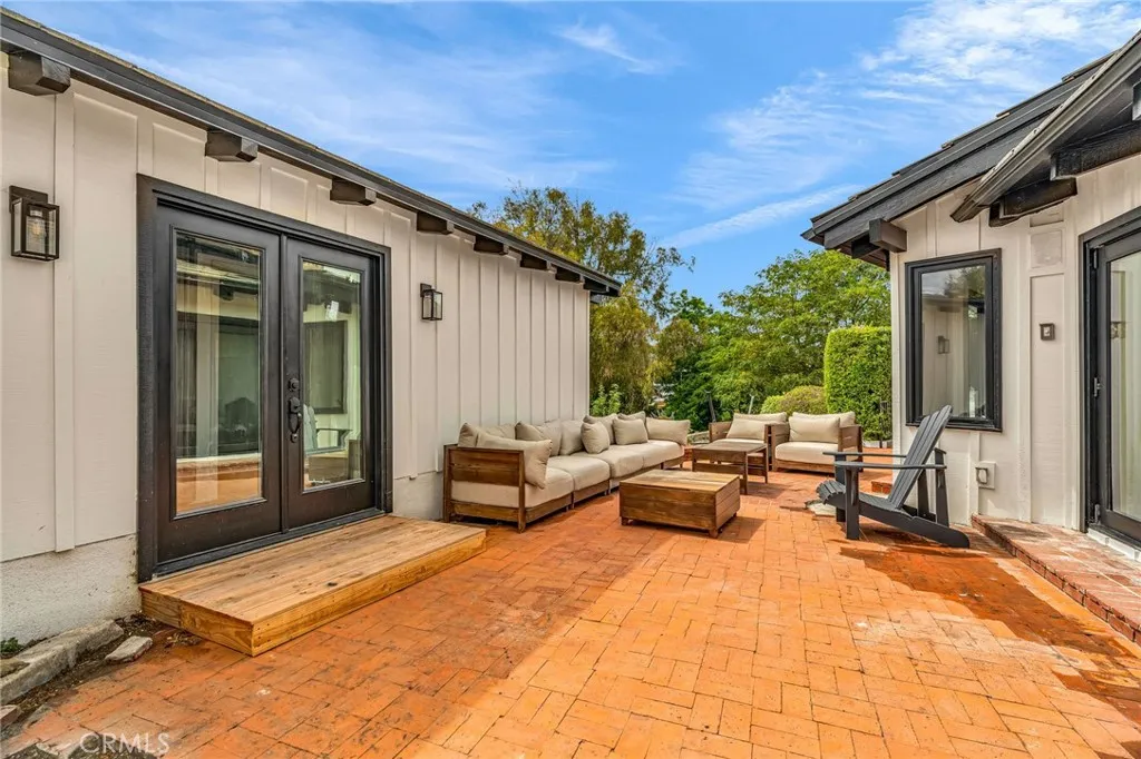 1133 Granvia Altamira, Palos Verdes Estates, California 90274 home-pic-60