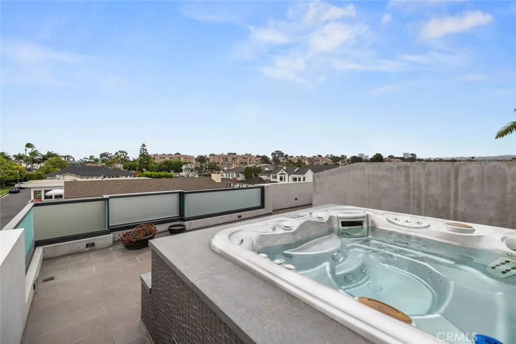 8 Beacon Bay, Newport Beach, California 92660 home-pic-58