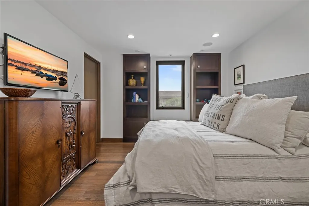 8 Beacon Bay, Newport Beach, California 92660 home-pic-43