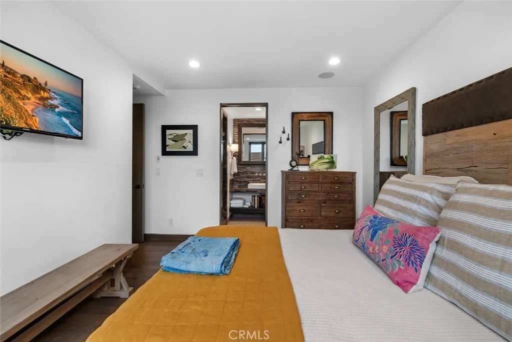 8 Beacon Bay, Newport Beach, California 92660 home-pic-39