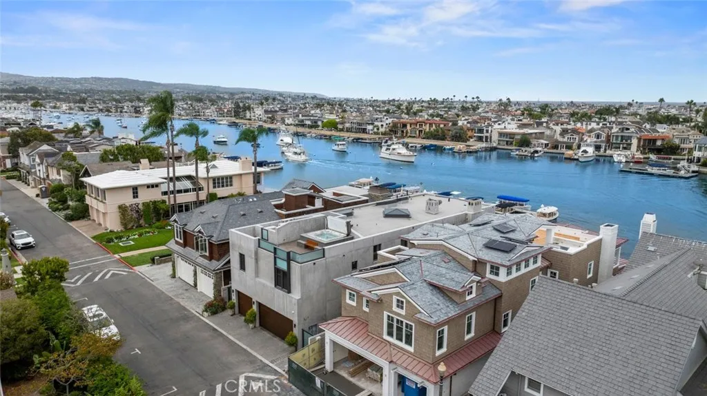 8 Beacon Bay, Newport Beach, California 92660 home-pic-21