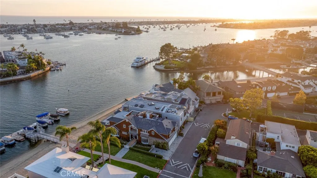 8 Beacon Bay, Newport Beach, California 92660 home-pic-20
