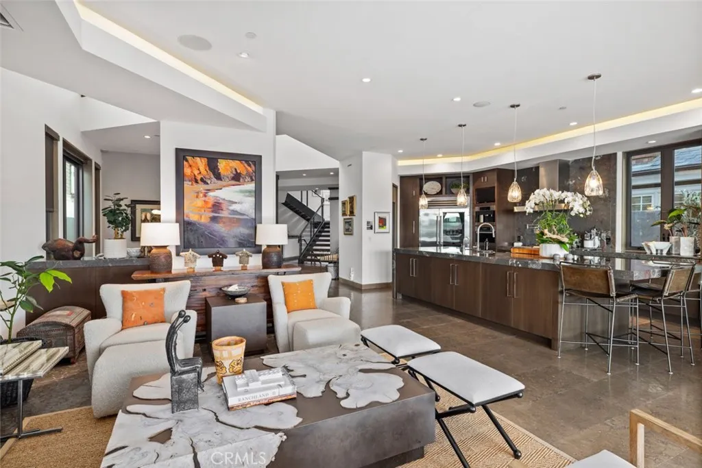 8 Beacon Bay, Newport Beach, California 92660 home-pic-11