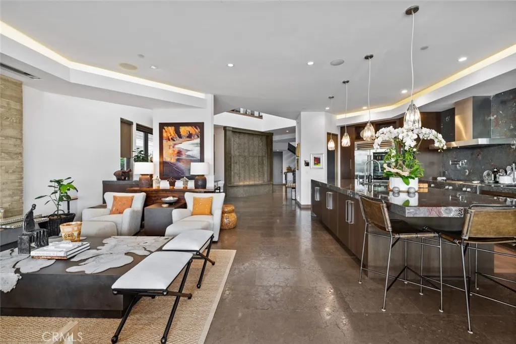 8 Beacon Bay, Newport Beach, California 92660 home-pic-13