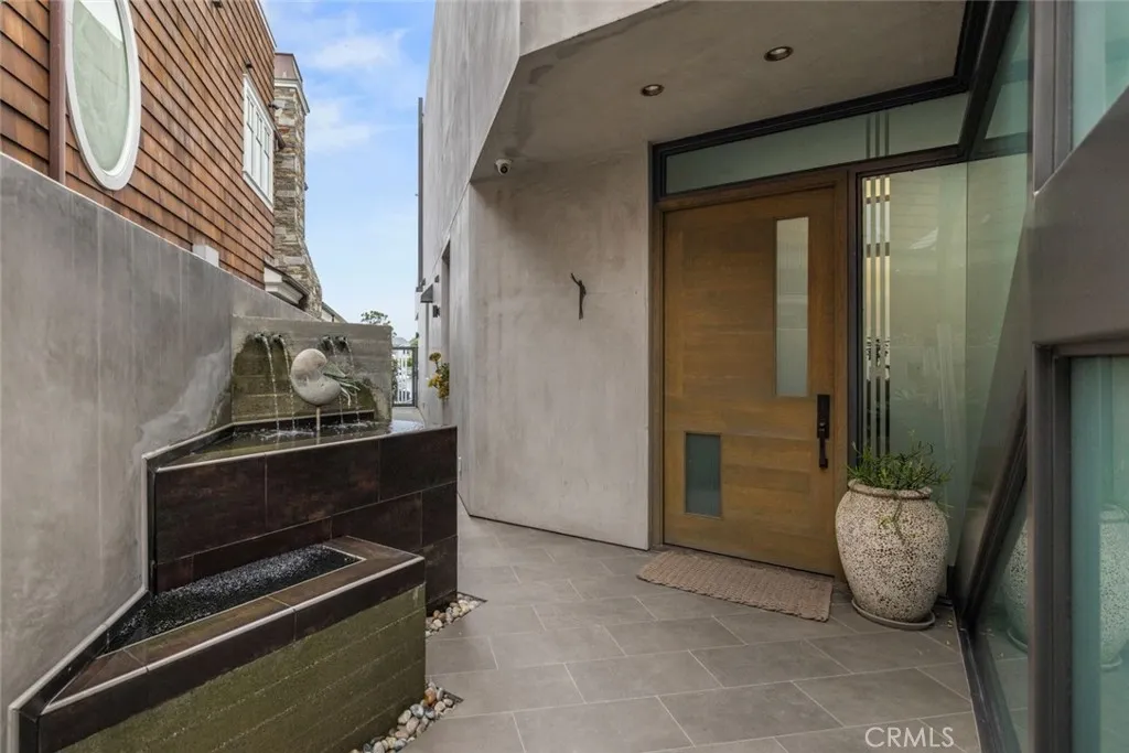 8 Beacon Bay, Newport Beach, California 92660 home-pic-24
