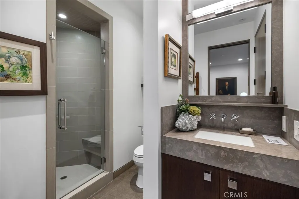 8 Beacon Bay, Newport Beach, California 92660 home-pic-51