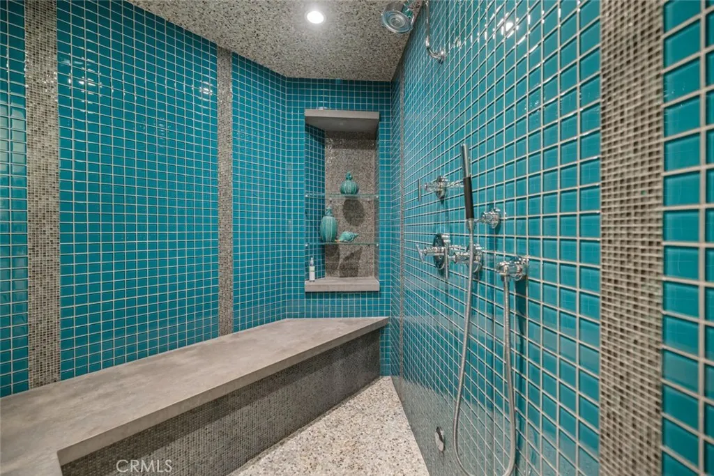 8 Beacon Bay, Newport Beach, California 92660 home-pic-52