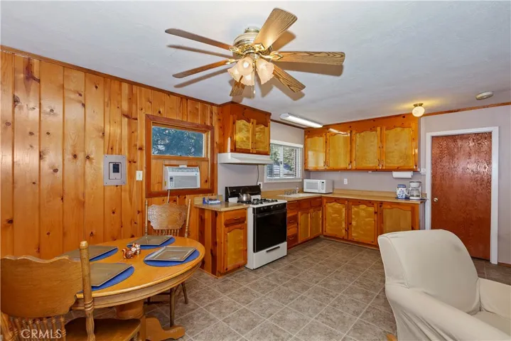 1698 Irene Street, Wrightwood, California 92397