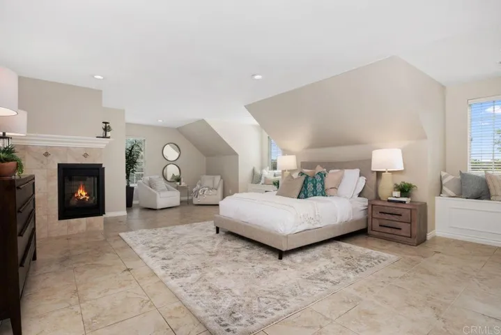 2946 Crystal Ridge Road, Encinitas, California 92024