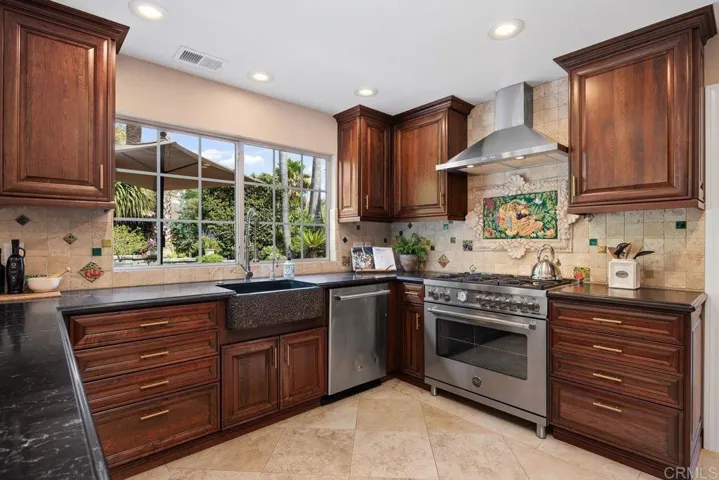 2946 Crystal Ridge Road, Encinitas, California 92024