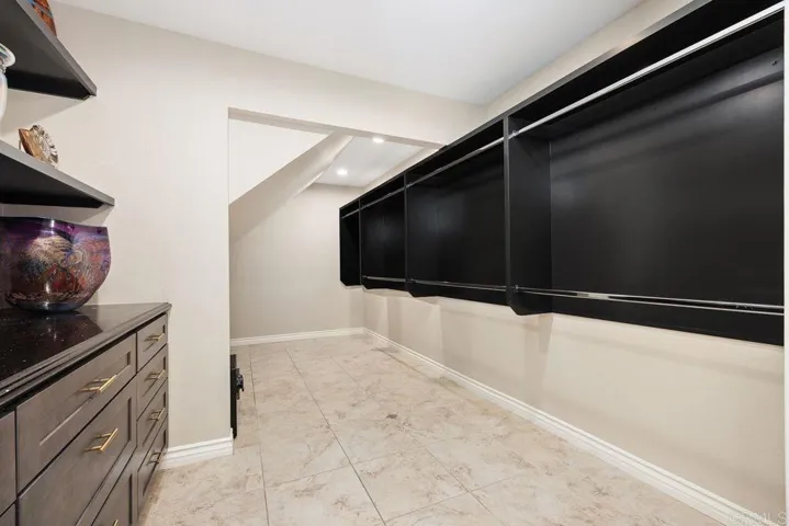 2946 Crystal Ridge Road, Encinitas, California 92024