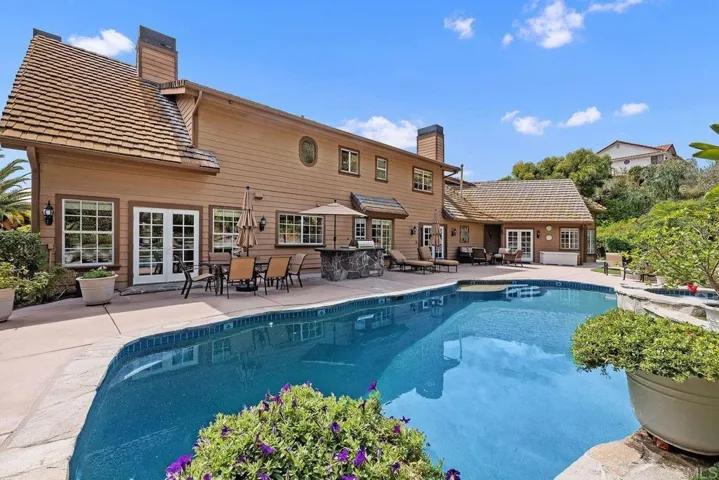 2946 Crystal Ridge Road, Encinitas, California 92024