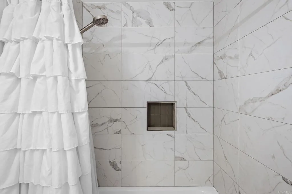 3516 Las Vegas Drive, Oceanside, California 92054 home-pic-24