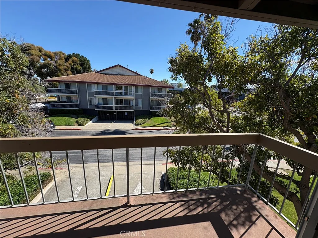 710 Mariners Island Boulevard 211, San Mateo, California 94404 home-pic-2