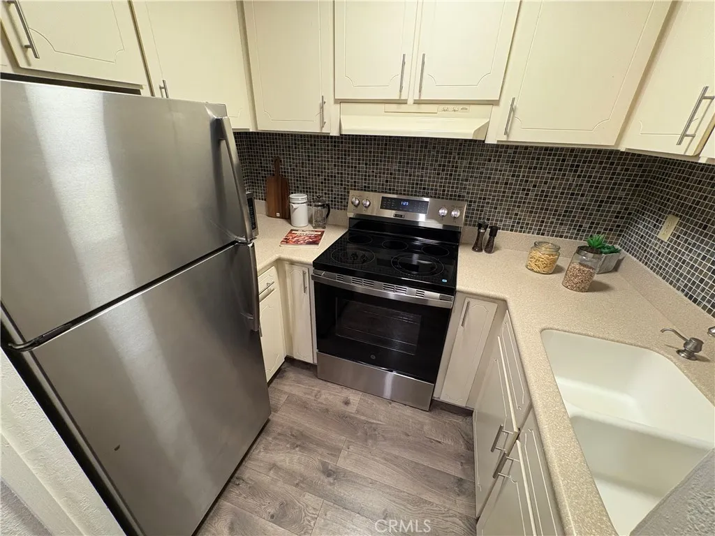 710 Mariners Island Boulevard 211, San Mateo, California 94404 home-pic-6