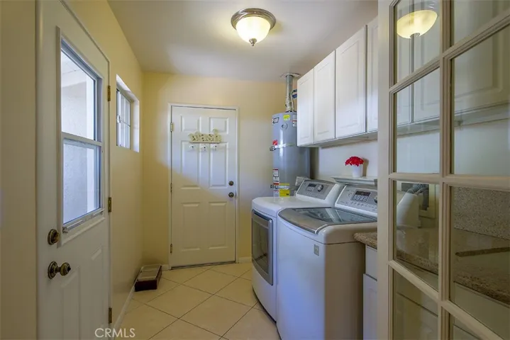 935 Bay Tree, La Canada Flintridge, California 91011