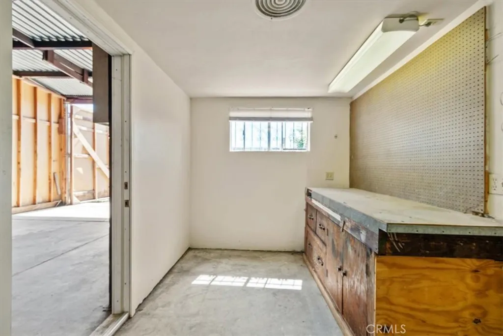 8942 Ilex, Sun Valley, California 91352 home-pic-22