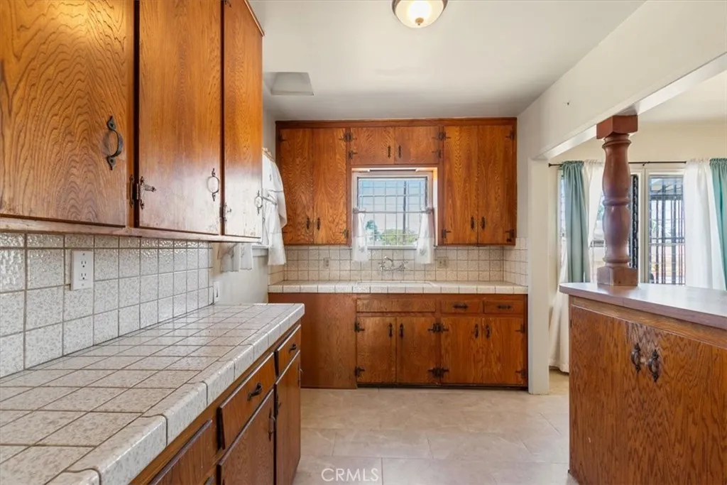 8942 Ilex, Sun Valley, California 91352 home-pic-10