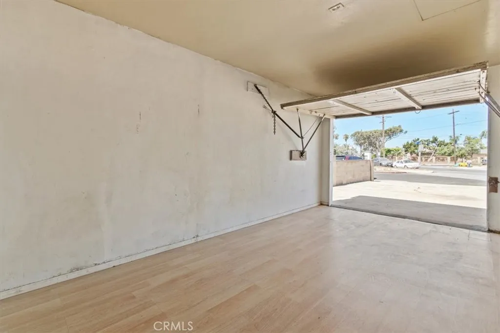 8942 Ilex, Sun Valley, California 91352 home-pic-4