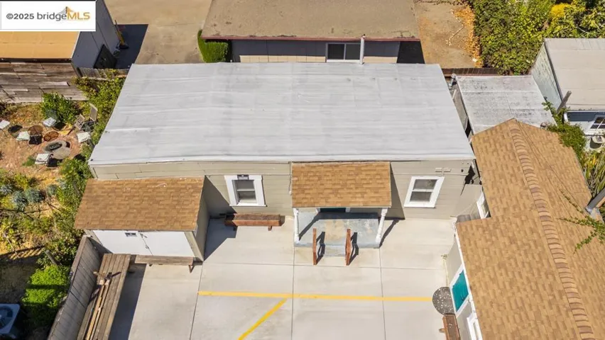 Aerial view of property and surrounding area