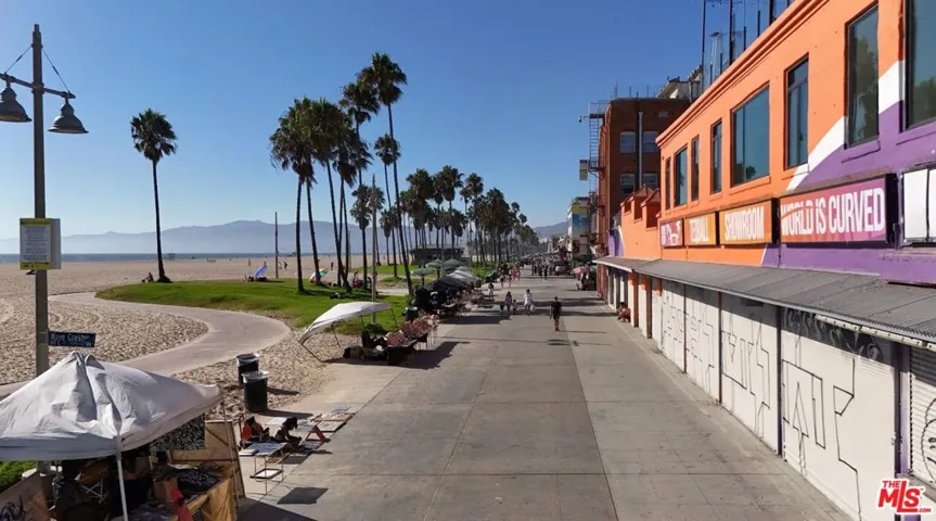 23 Wavecrest Avenue, Venice, California 90291 — photo 5