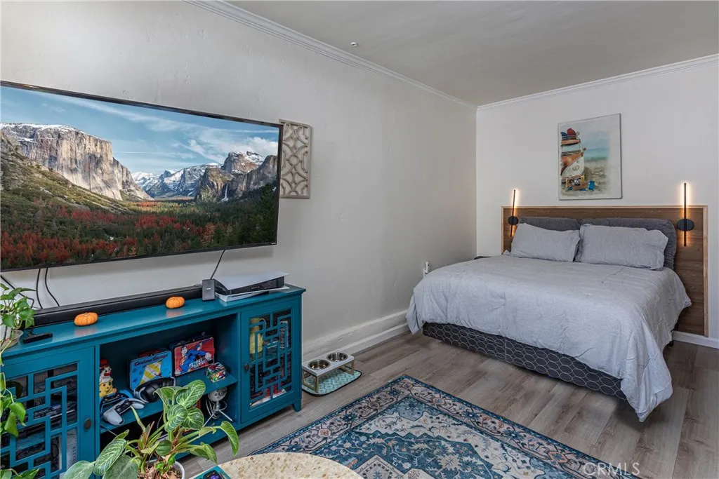 1902 N Pass Ave, Burbank, California 91505 home-pic-45