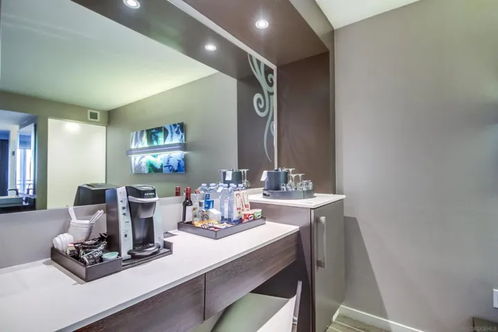 207 5th Ave 442, San Diego, California 92101