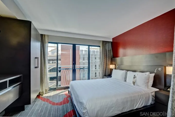 207 5th Ave 442, San Diego, California 92101