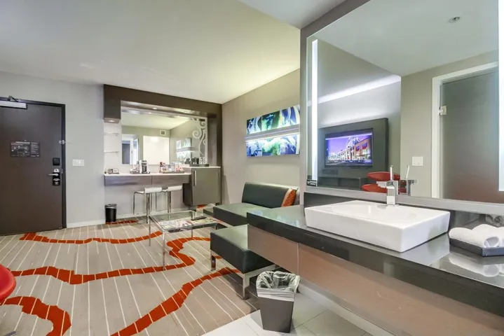 207 5th Ave 442, San Diego, California 92101