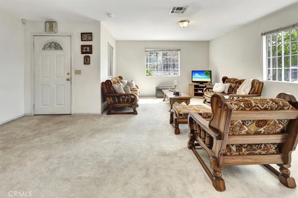 4133 N Mission, Los Angeles, California 90032 home-pic-11