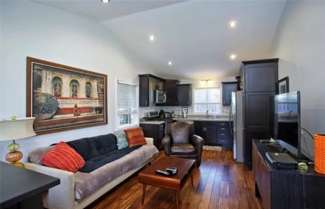 182 Costa Mesa Street, Costa Mesa, California 92627 home-pic-11