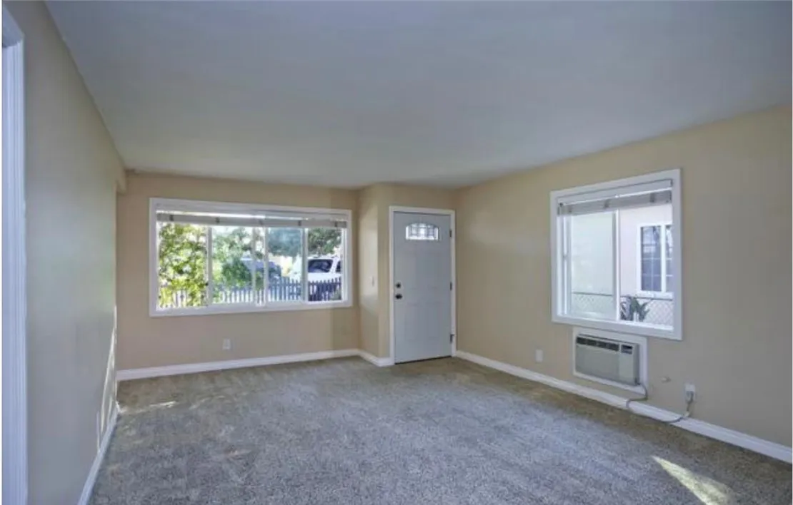 182 Costa Mesa Street, Costa Mesa, California 92627 home-pic-6