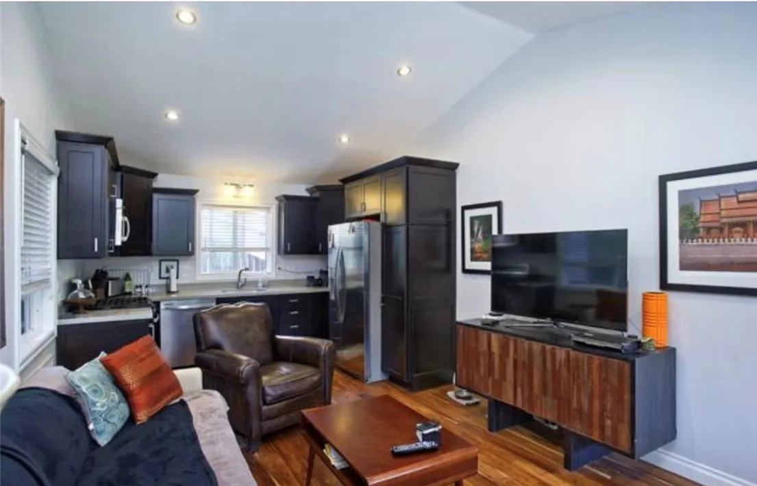 182 Costa Mesa Street, Costa Mesa, California 92627 home-pic-10