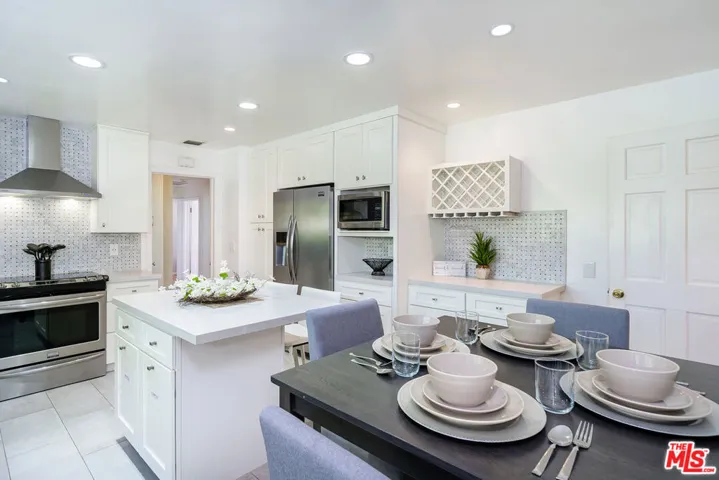 13843 Milbank Street, Sherman Oaks, California 91423